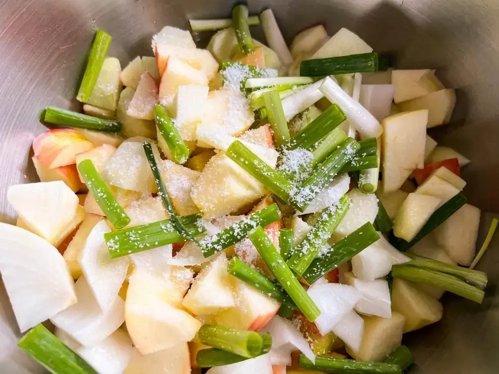 Easy Apple Kimchi Recipe for a Quick Crisp Side Dish 20 Easy Apple Kimchi, Ingredients