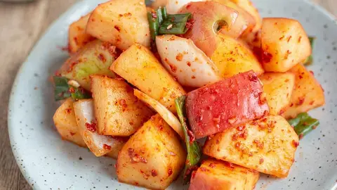 Easy Apple Kimchi: Sweet-Spicy 20-Minute Recipe 6 Easy Apple Kimchi, What Is Easy Apple Kimchi