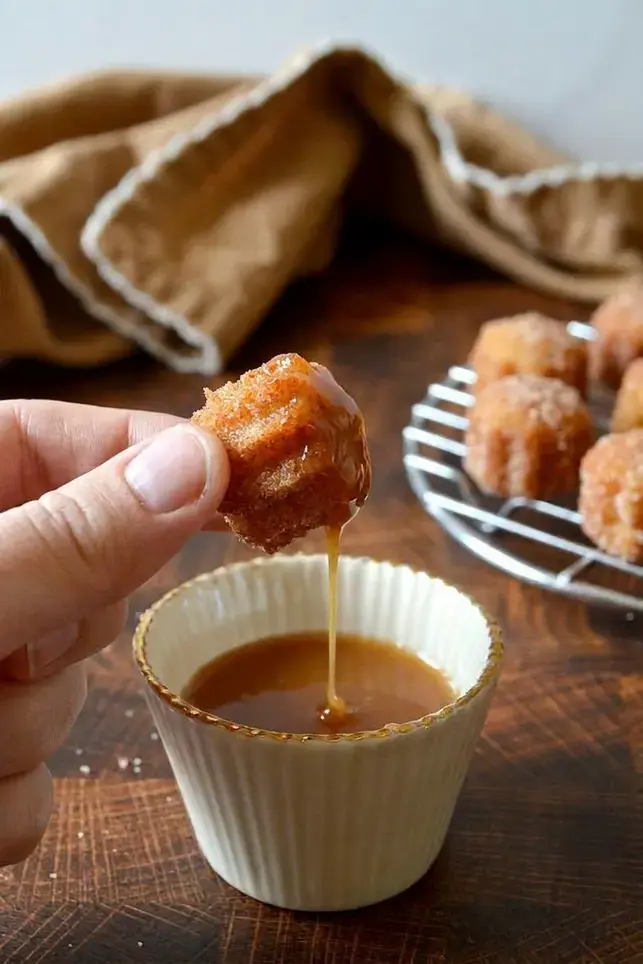 Ever Churro Bites: Crispy Cinnamon-Sugar Mini Churros 15 Cinnamon-sugar churro bites with dipping sauce