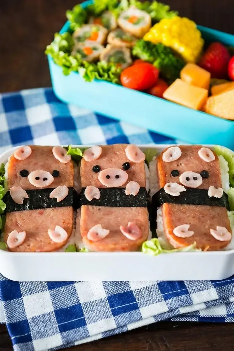 Piggy Spam Musubi Bento, What Is Piggy Spam Musubi Bento