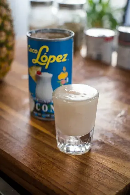 How to Make a Frozen Piña Colada