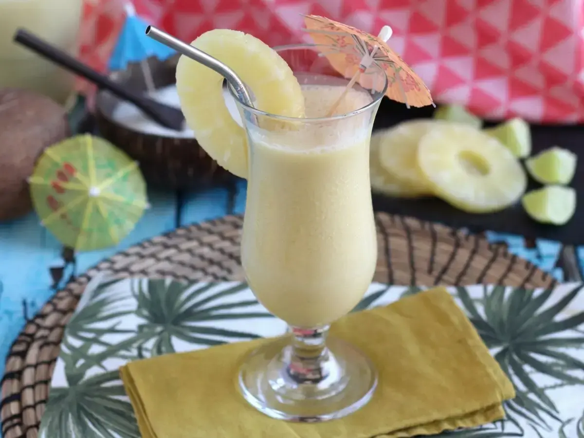 Pina Colada Sin Alcohol Receta Rapida Fid Mocktail 29 Measured lime juice ready to mix