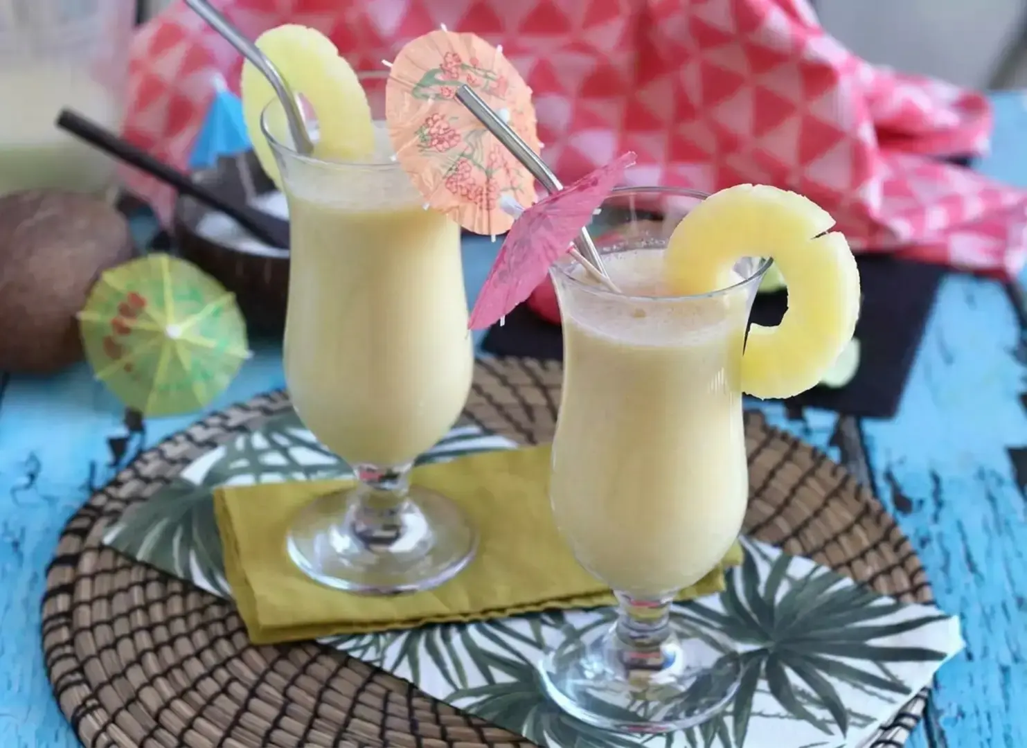 Pina Colada Sin Alcohol Receta Rapida Fid Mocktail 25 Pina Colada Sin Alcohol served in a tall glass