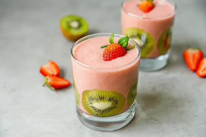 Strawberry Banana And Kiwi Smoothie Recipe 9 What fruit pairs well with kiwi?