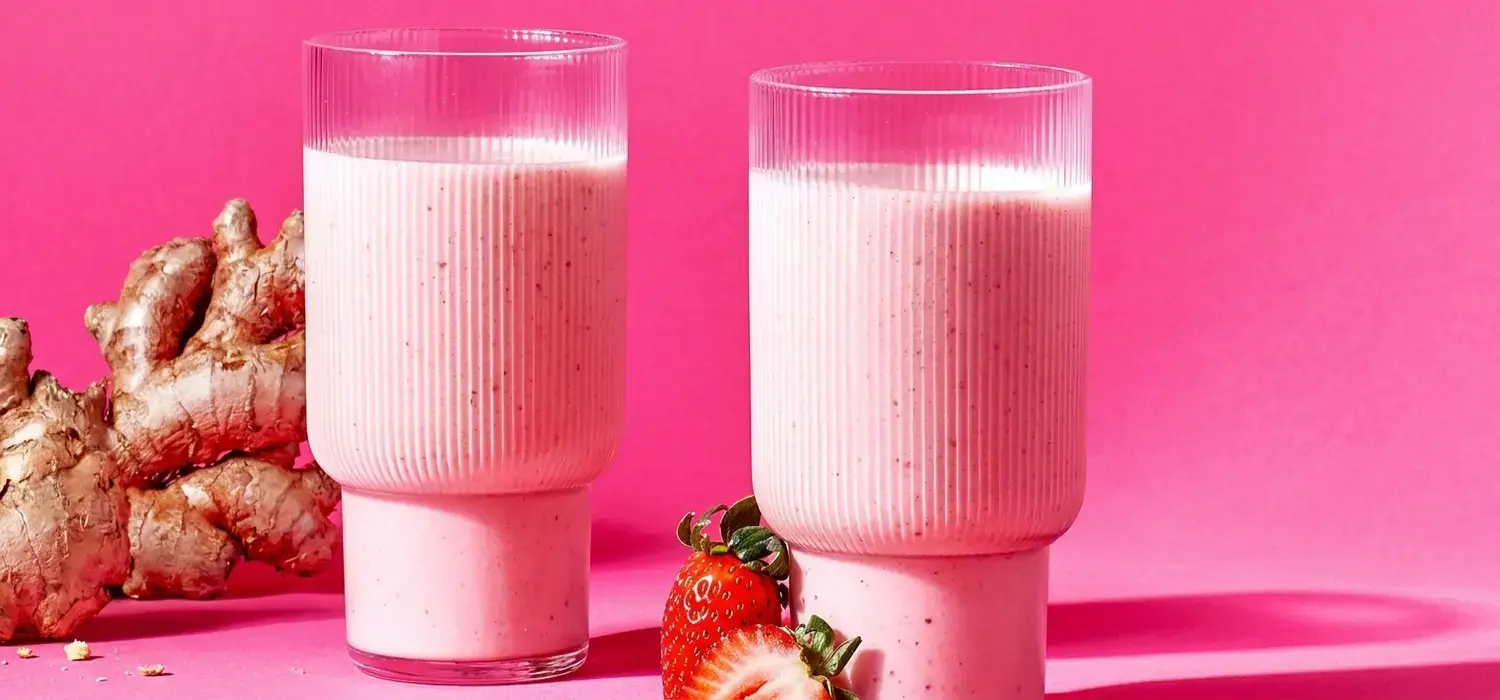 10 Smoothies To Lose Belly Fat Fast, 10) Spicy Strawberry and Ginger Smoothie
