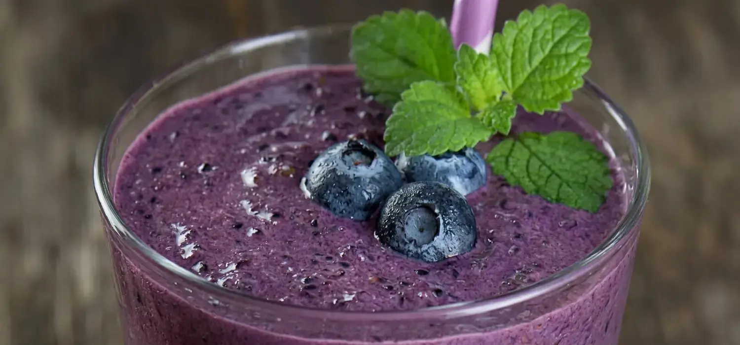10 Smoothies To Lose Belly Fat Fast, 7) Vegan Keto Berry Smoothie