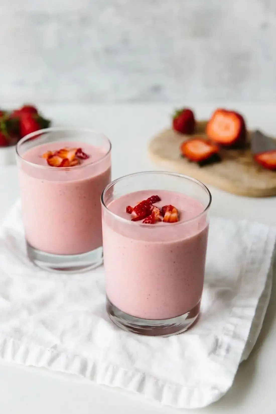 20 Best Smoothie Recipes, Strawberry Banana Smoothie