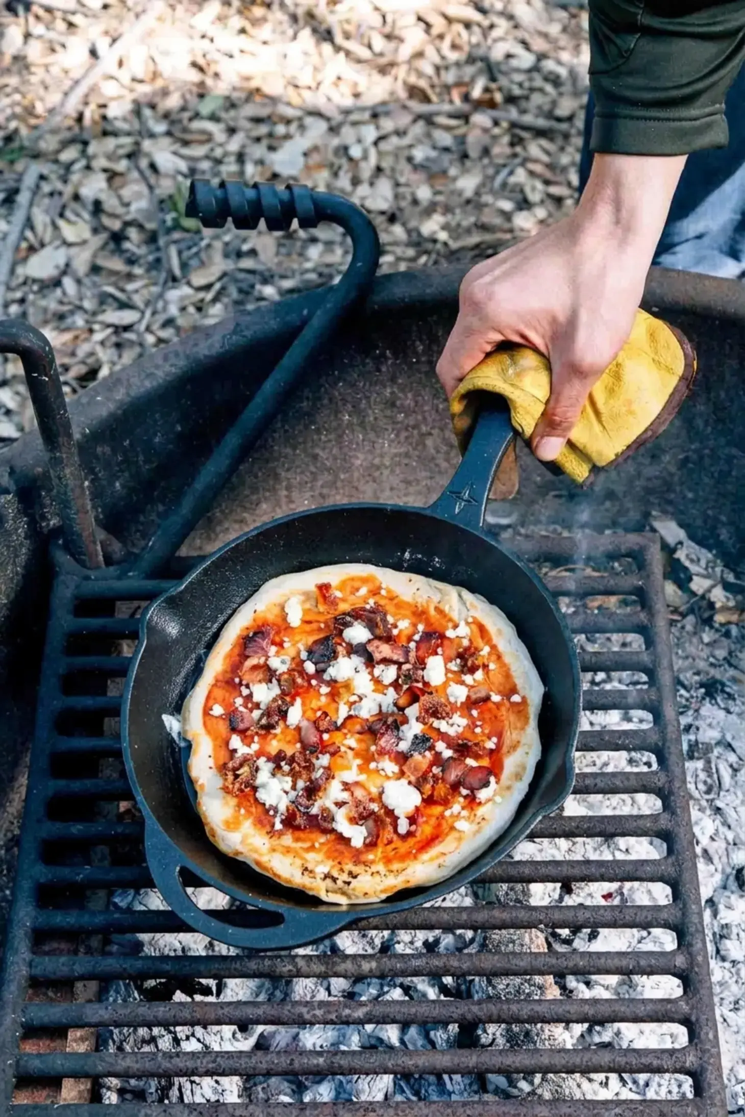 Bacon Date Campfire Pizza, How to Make Bacon Date Campfire Pizza