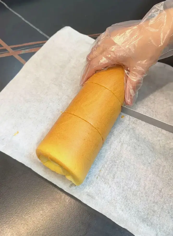 Chinese Swiss Roll, Step 7: Set, Slice, and Serve