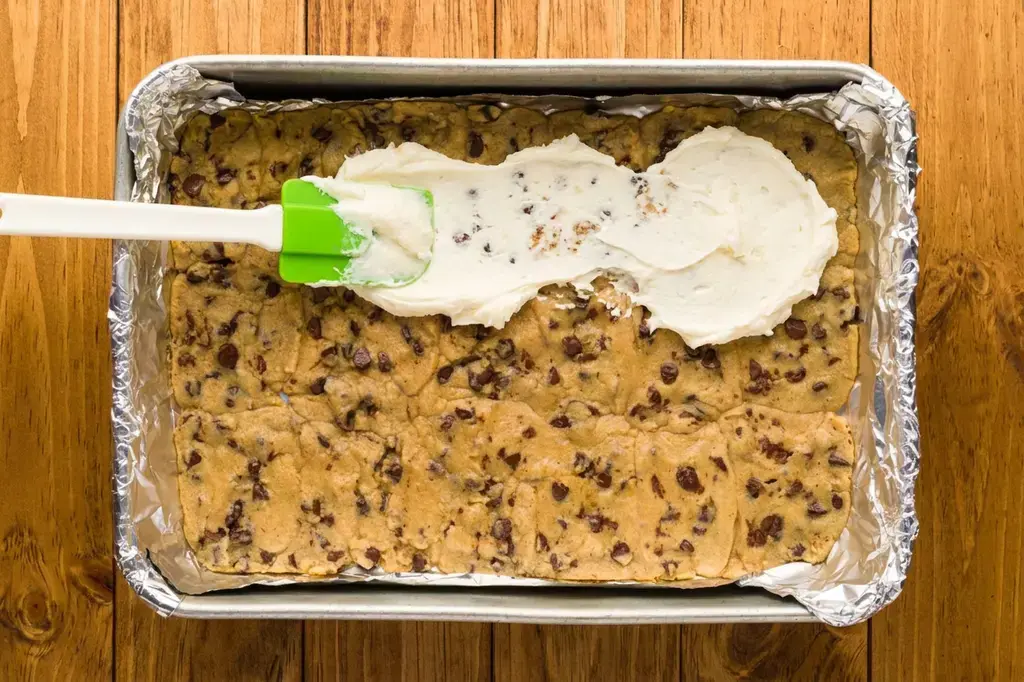 Chocolate Chip Cheesecake Bars for Easy Parties and Holidays 20 Chocolate Chip Cheesecake Bars, Cheesecake Layer