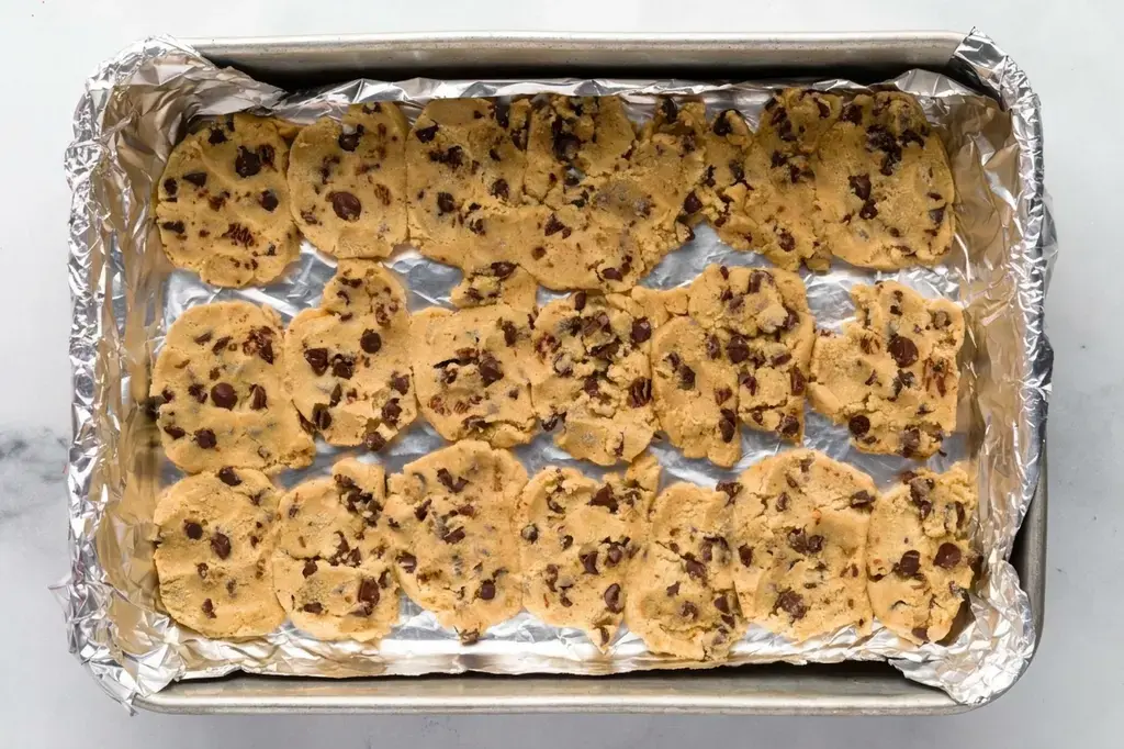 Chocolate Chip Cheesecake Bars for Easy Parties and Holidays 17 Chocolate Chip Cheesecake Bars, How to Make Chocolate Chip Cookie Cheesecake Bars