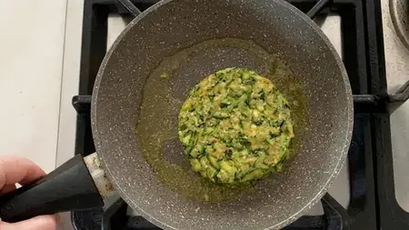 Hamburger Di Zucchine, Pan Cook and Serve