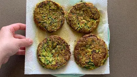 Hamburger Di Zucchine, Pan Cook and Serve