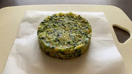 Hamburger Di Zucchine, Shape the Burgers