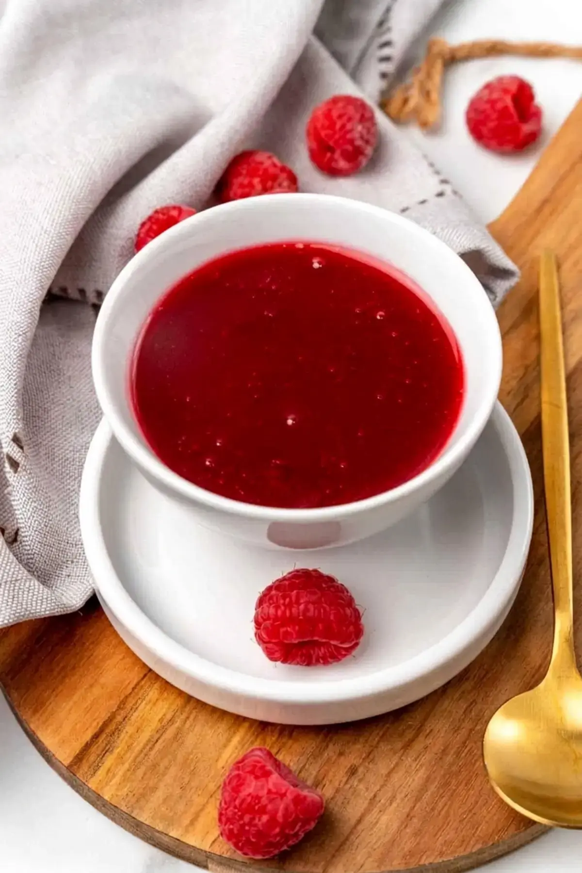 4 Easy Raspberry Sauce Recipes for Every Dessert 11 4 Easy Raspberry Sauce Recipes, Step 4: Cool and serve
