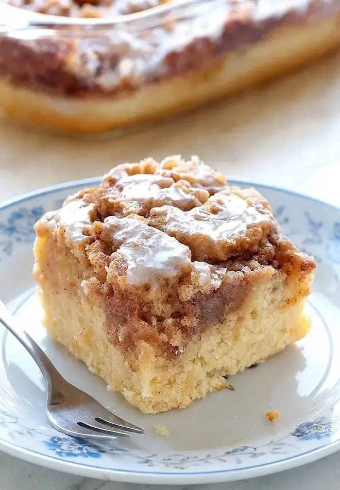 Easy Cinnamon Roll Coffee Cake Recipe with Gooey Cinnamon Swirl 8 Easy Cinnamon Roll Coffee Cake