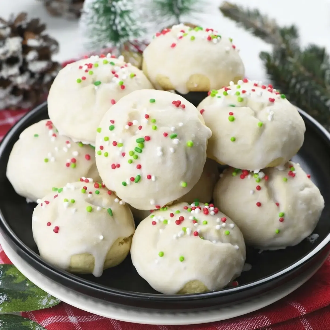 Italian Christmas Cookies: Soft, Buttery Holiday Treats with Sweet Glaze 11 Italian Christmas Cookies, Why Italian Christmas Cookies Are a Holiday Favorite