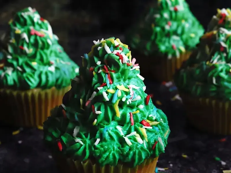 13 Christmas Recipes, Christmas Tree Cupcakes