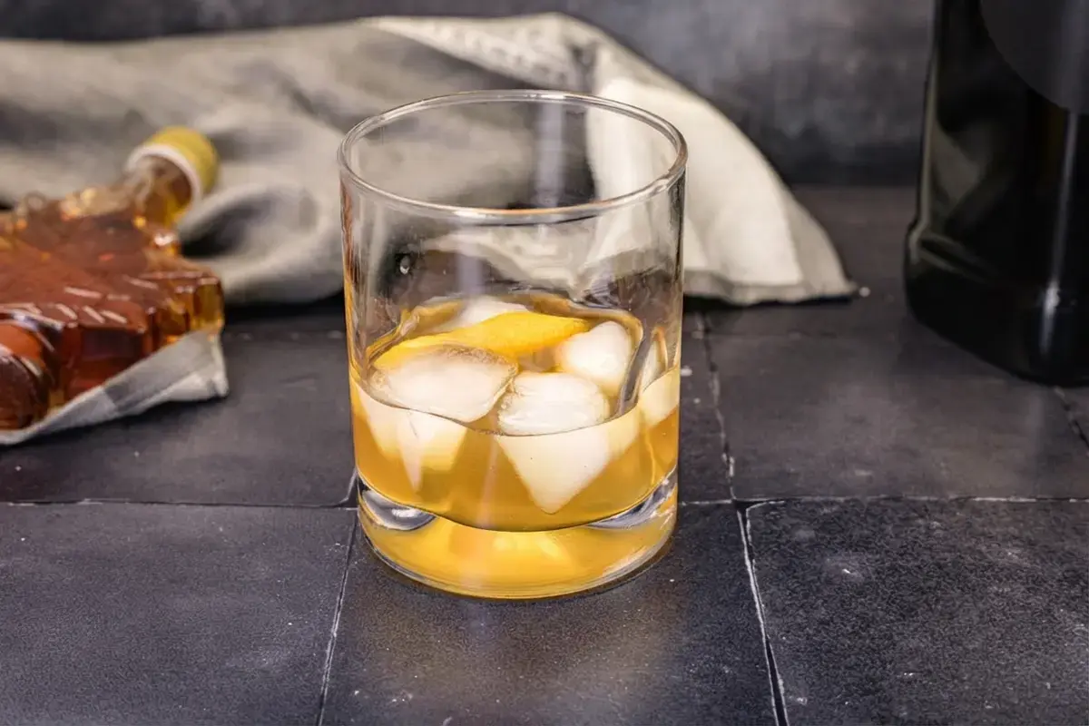 17 Christmas Recipes, Grant's Smoky Maple Sour