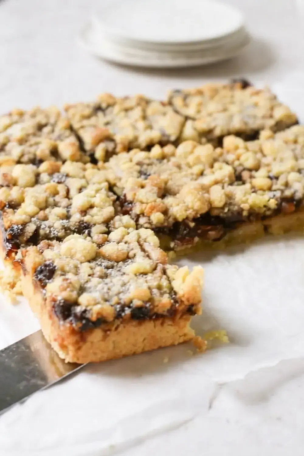 23 Christmas Desserts for a Festive Holiday Baking Lineup 6 23 Christmas Desserts, Mince Pie Crumble Slice
