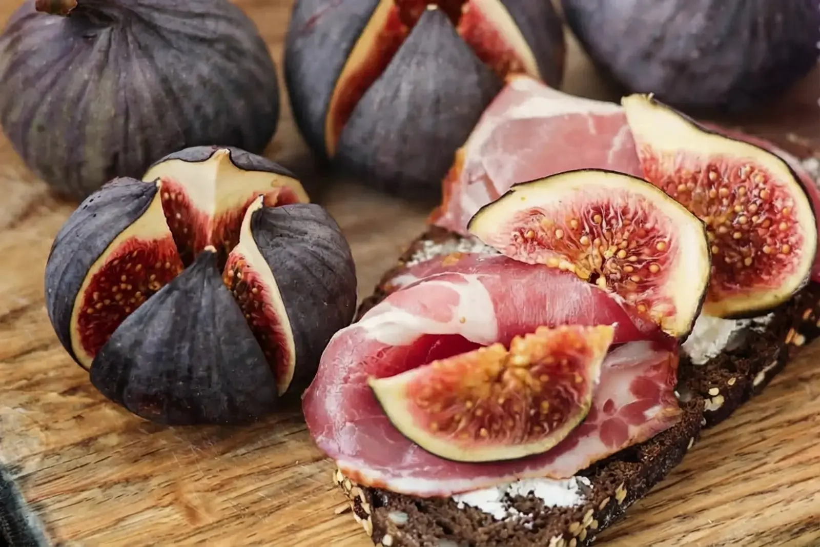23 Make-Ahead Appetizers for a Stress-Free Party 14 23 Make-Ahead Appetizers, 15) Prosciutto & Fig Crostini with Mascarpone (assemble quickly)