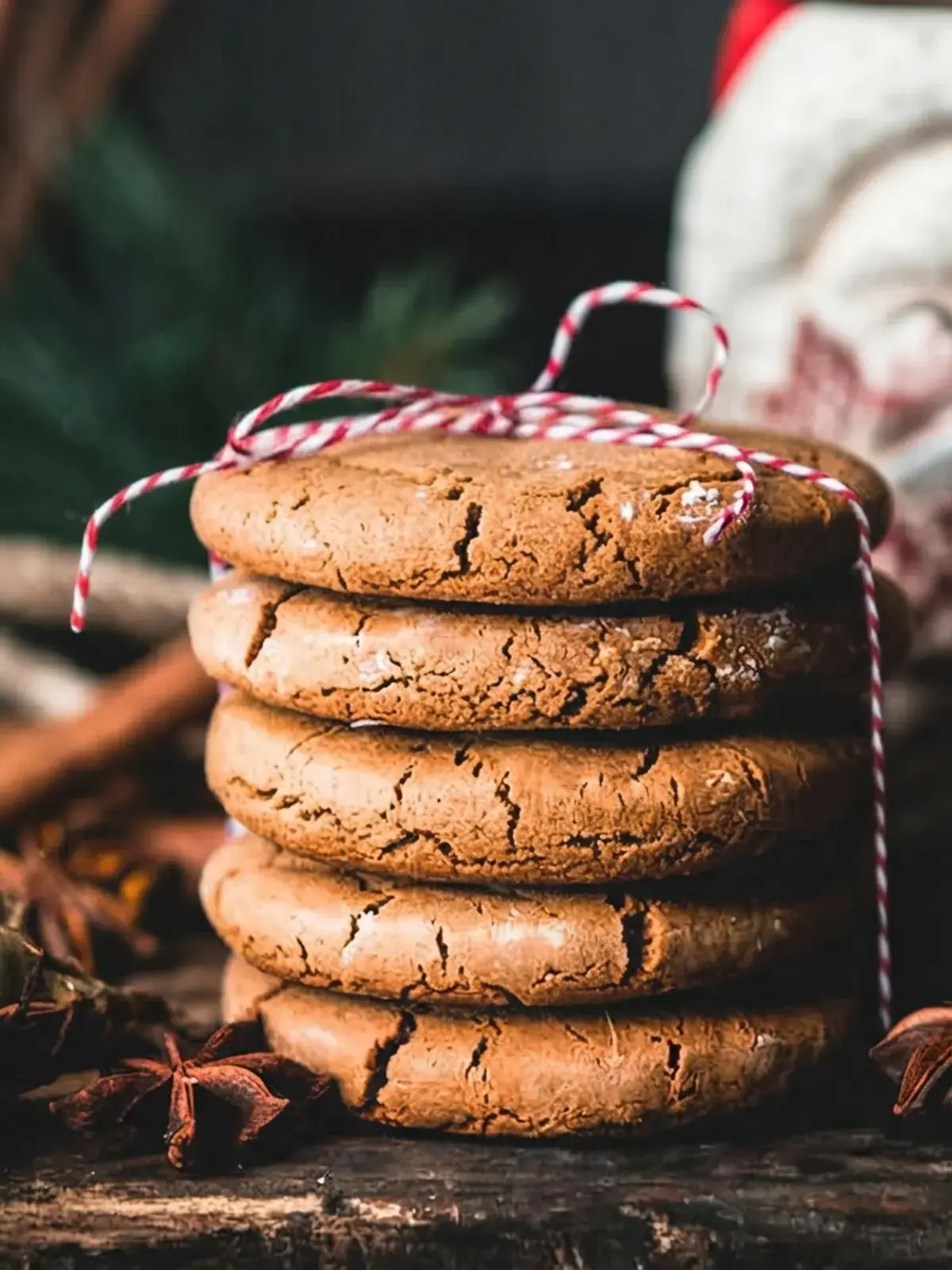 32 Cheerful Christmas Recipes, Old Fashioned Williamsburg Gingerbread Cookies