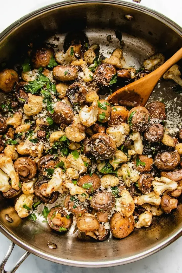 39 Asian & Chinese Christmas Recipes Your Family Will Love This Holiday Season 34 39 Asian & Chinese Christmas Recipes, Garlic Mushrooms