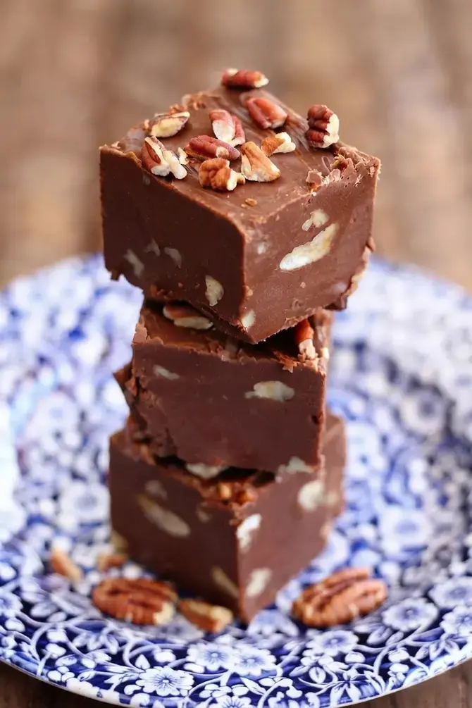 48 Best Christmas Fudge Recipes for Your Holiday Table 16 48 Best Christmas Fudge Recipes, 15. Holiday Easy Fudge Recipe