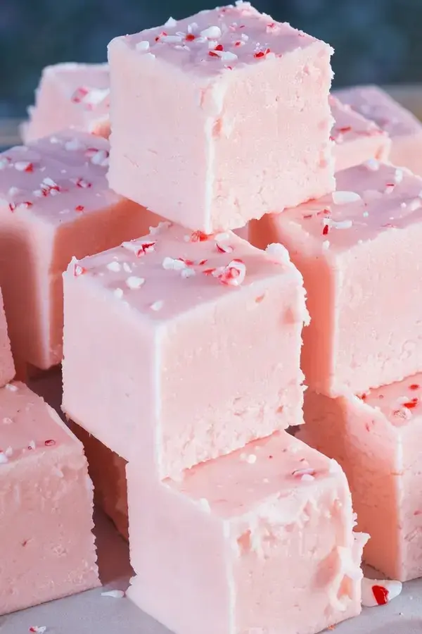 48 Best Christmas Fudge Recipes for Your Holiday Table 20 48 Best Christmas Fudge Recipes, 19. Candy Cane Fudge