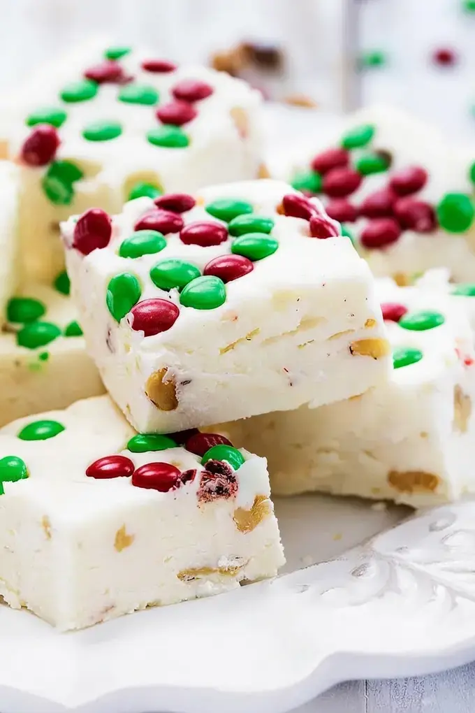 48 Best Christmas Fudge Recipes for Your Holiday Table 7 48 Best Christmas Fudge Recipes, 6. Chocolate Chips Fudge
