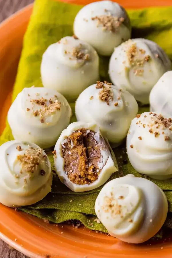 52 Best Christmas Truffles Recipes, 24. Pumpkin Spice Truffles