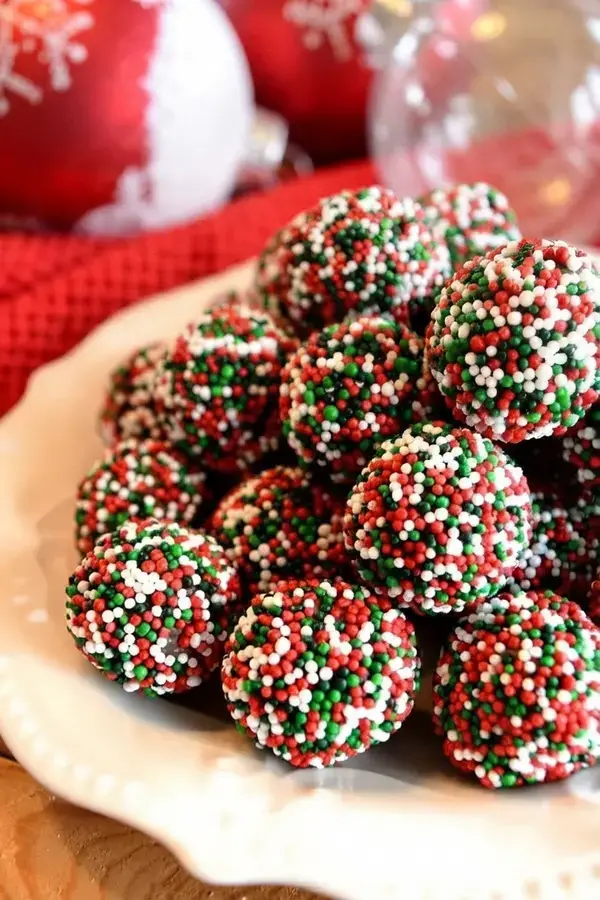 52 Best Christmas Truffles Recipes, 5. Christmas Chocolate Truffles