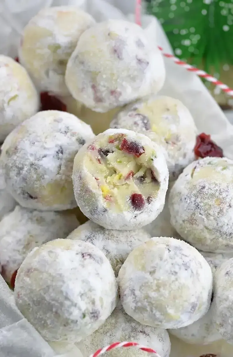52 Best Christmas Truffles Recipes, 8. Cranberry Pistachio White Chocolate Truffles