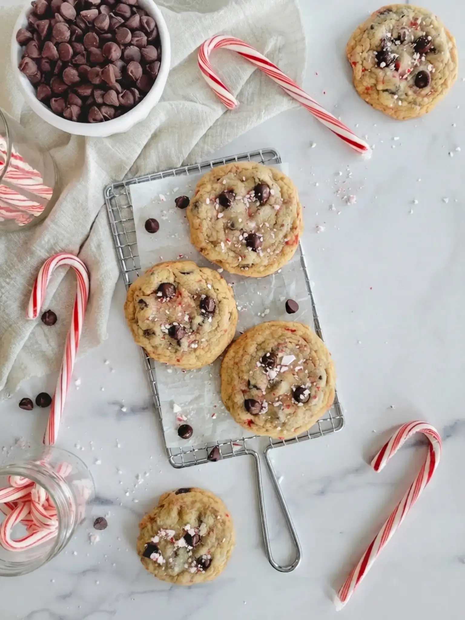 8 Christmas Flavors for Holiday Baking to Sweeten Your Season 30 8 Christmas Flavors For Holiday Baking, Chocolate Peppermint Rice Crispy Bars