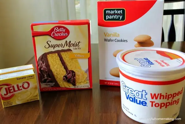 Banana Pudding Poke Cake