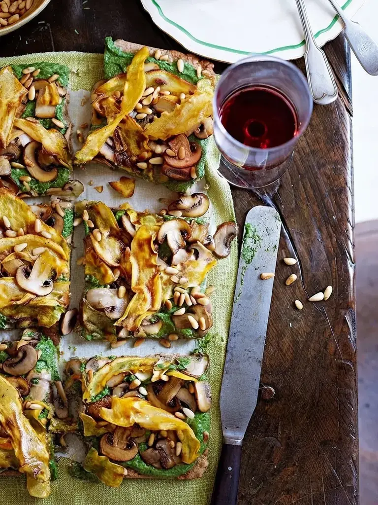 Delicious Christmas Recipes for a Plant-Based Holiday Table 8 Delicious Christmas Recipes, 6) Vegan Nut Roast