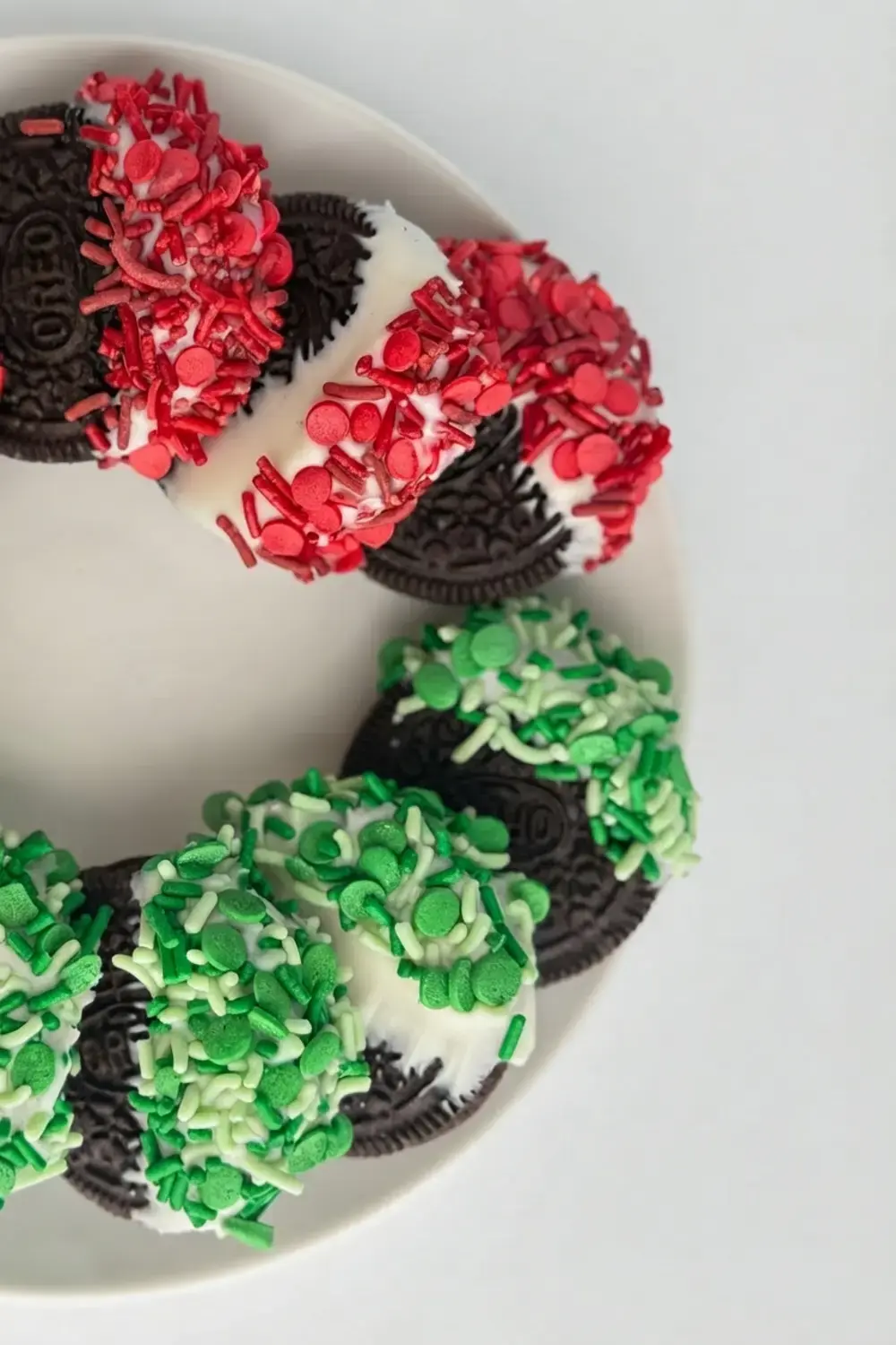 Easy Christmas Sweet Treats for Parties, Gifting, and Cozy Nights 14 Easy Christmas Sweet Treats, 12. Dipped, Chocolate-Covered OREOs