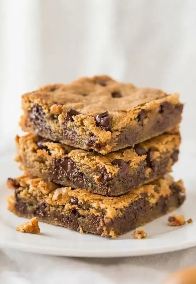 Peanut Butter Chocolate Chip Bars 13 Peanut Butter Chocolate Chip Bars, Soft and Chewy Peanut Butter Chocolate Bars