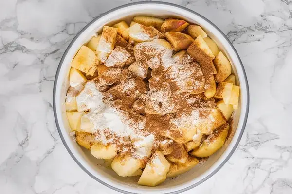 Simple Apple Crumble, How to make simple apple crumble in easy steps