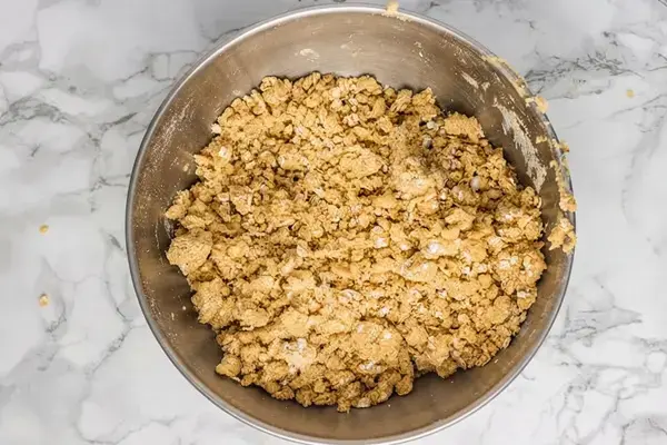 Simple Apple Crumble: An Easy Apple Crisp with a Buttery Oat Topping 20 Simple Apple Crumble, How to make simple apple crumble in easy steps