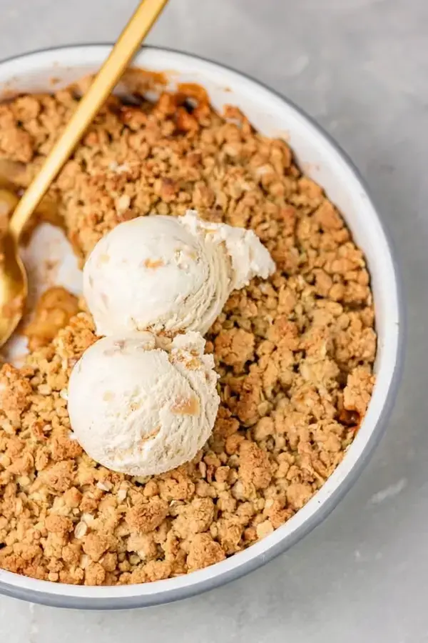 Simple Apple Crumble, Simple apple crumble recipe literally the best in the whole wide world